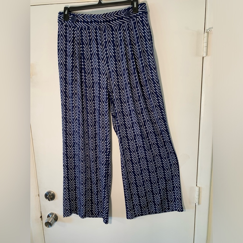 Blue and white flowy women pants size XL by Robert Louis elastic waist, Tall